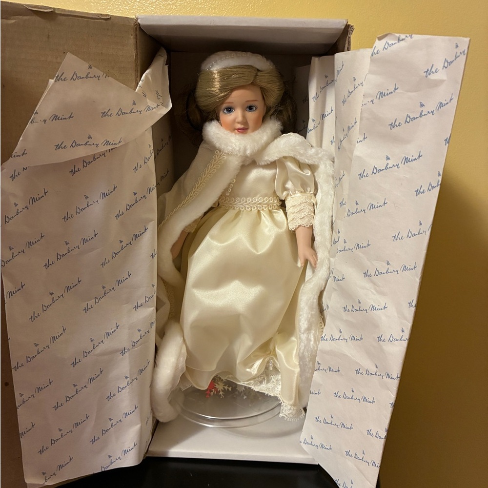 Danbury Mint Storybook Collection Snow Queen Porcelain Doll in Cream Satin Dress - Picture 8 of 9